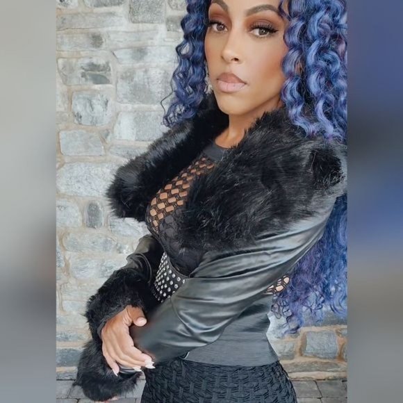 Xena Vegan: Faux Leather & Fur Collar Cropped Bolero - Picture 11 of 17